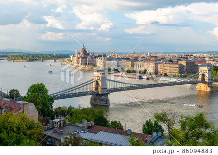 Chain bridge top view 86094883