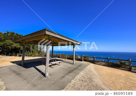 三重県鳥羽市の鳥羽展望台-1月- 86095589