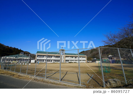 吉備中央町立津賀小学校3　岡山県加賀郡吉備中央町 86095727