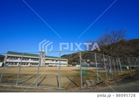 吉備中央町立津賀小学校2 岡山県加賀郡吉備中央町 吉備中央町立津賀小学校2 岡山県加賀郡吉備中央町 86095728