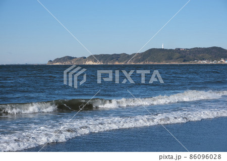 上総湊海岸から東京湾観音を望む風景写真　上総湊港海浜公園千葉県富津市 86096028