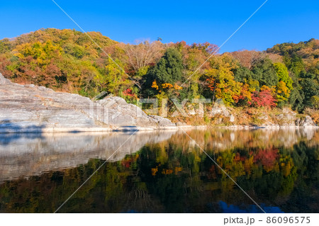 埼玉県 秋の長瀞渓谷 86096575