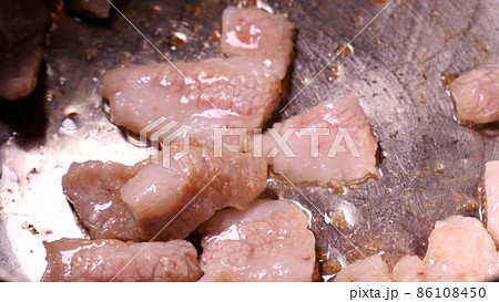 豚バラ肉炒め 86108450