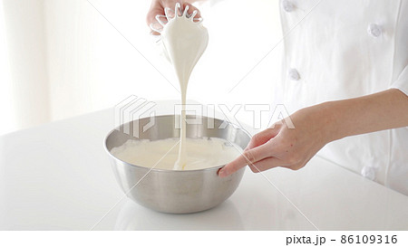 ホイップクリーム 攪拌 ホイップクリーム 攪拌 86109316