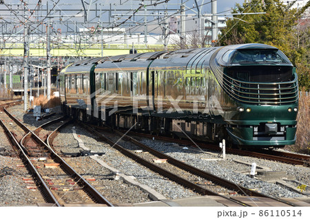 新大阪に到着するトワイライトエクスプレス瑞風 新大阪に到着するトワイライトエクスプレス瑞風 86110514