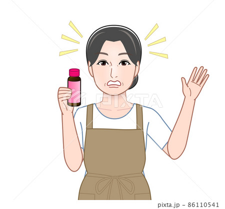 美容ドリンクを飲む主婦 美容ドリンクを飲む主婦 86110541