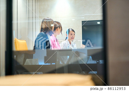 医療ミーティングイメージ 撮影協力:WEEK芝大門(サンフロンティア不動産) 医療ミーティングイメージ 撮影協力:WEEK芝大門(サンフロンティア不動産) 86112953