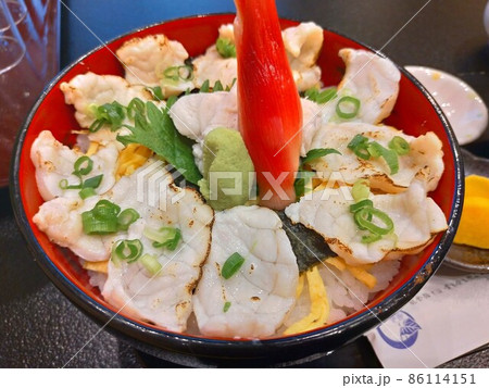 能登半島　輪島ふぐ炙り丼 86114151