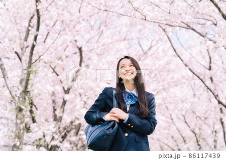 桜と高校生 桜と高校生 86117439