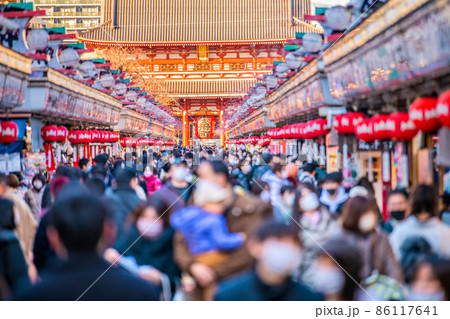 日本の東京都市景観 初5万人超全国5日連続最多・東京1万人超4日連続最多…=22日、浅草寺 日本の東京都市景観 初5万人超全国5日連続最多・東京1万人超4日連続最多…=22日、浅草寺 86117641