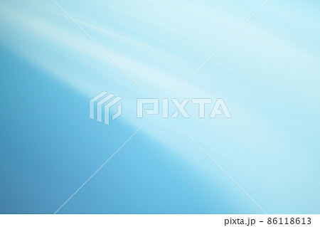 青色系抽象的背景　緩やかな流れ・ライン　中間色　　 86118613