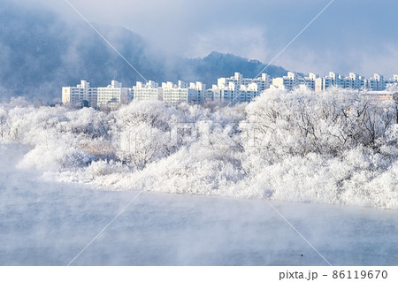 冬 空 観光地 86119670