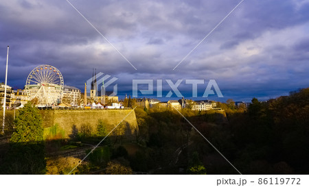 View of Luxembourg old town, UNESCO World Heritage Site, with the ancient city wall View of Luxembourg old town, UNESCO World Heritage Site, with the ancient city wall 86119772