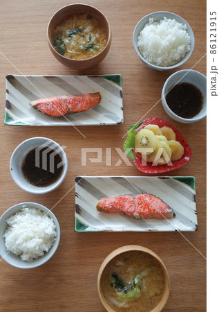 健康的な食事 86121915