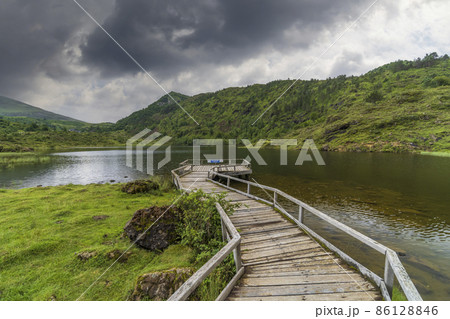 Etang De Lers in Pyrenees, France Etang De Lers in Pyrenees, France 86128846
