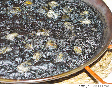 スペイン・イカスミのパエリア スペイン・イカスミのパエリア 86131798