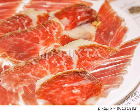 スペインの生ハム　ハモン・セラーノ 86131882