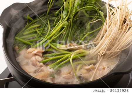 《宮城県》仙台せり鍋　(秋田県湯沢市産三関セリ) 86135928