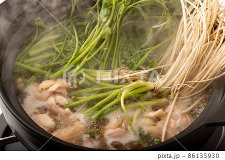 《宮城県》仙台せり鍋 (秋田県湯沢市産三関セリ) 《宮城県》仙台せり鍋 (秋田県湯沢市産三関セリ) 86135930