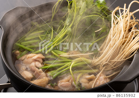 《宮城県》仙台せり鍋　(秋田県湯沢市産三関セリ) 86135932