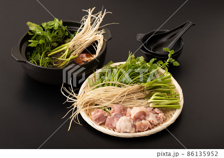 《宮城県》仙台せり鍋　(秋田県湯沢市産三関セリ) 86135952