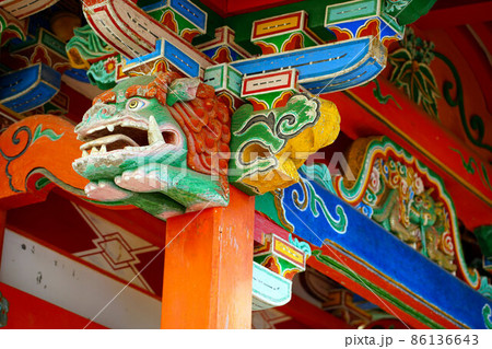 西身延・妙本寺 国指定重要文化財蕃神堂の龍の蟇股と阿形の龍の木鼻2 岡山県加賀郡吉備中央町 西身延・妙本寺 国指定重要文化財蕃神堂の龍の蟇股と阿形の龍の木鼻2 岡山県加賀郡吉備中央町 86136643