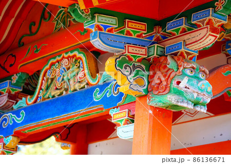 西身延・妙本寺　国指定重要文化財蕃神堂の龍の蟇股と吽形の龍の木鼻2　岡山県加賀郡吉備中央町 86136671