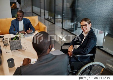 Female Business Leader in Meeting 86141239