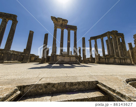 チュニジア ドゥッガ遺跡 古代劇場 / Roman Ruins of Dougga, Tunisia チュニジア ドゥッガ遺跡 古代劇場 / Roman Ruins of Dougga, Tunisia 86143627
