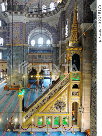 トルコ　イスタンブール　イエニ･ジヤーミイ　礼拝堂の説教壇・ミンバル 86149175