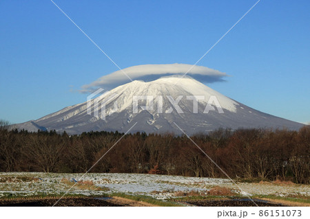 岩手山の笠雲 岩手山の笠雲 86151073