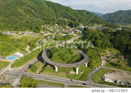 高遠町の町並み ドローン空撮 花の丘ループ橋 高遠町の町並み ドローン空撮 花の丘ループ橋 86151963
