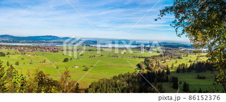 Green fields in Bavaria in Germany Green fields in Bavaria in Germany 86152376