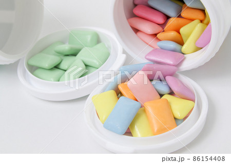 ガム, 噛む, おやつ, お菓子, 食べ物, チューイングガム, 容器, プラスティック容器 86154408