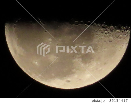 上弦の月 上弦の月 86154417