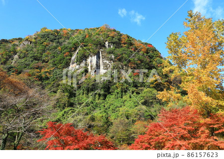 深耶馬渓一目八景の紅葉 86157623