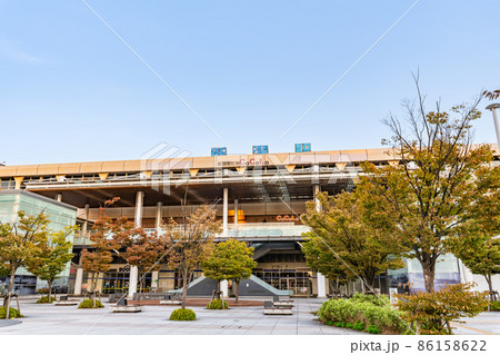 新潟県新潟市 青空のJR新潟駅南口 新潟県新潟市 青空のJR新潟駅南口 86158622