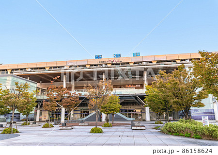 新潟県新潟市 青空のJR新潟駅南口 新潟県新潟市 青空のJR新潟駅南口 86158624