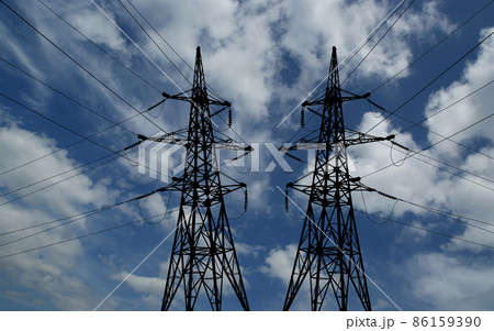 Electricity pylons and line 86159390