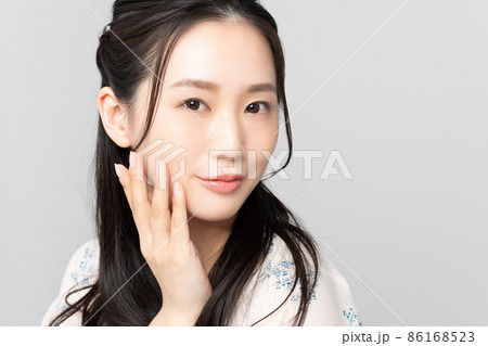 若い女性のビューティ 若い女性のビューティ 86168523