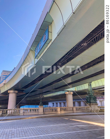 東京・日本橋を覆う首都高 86169322