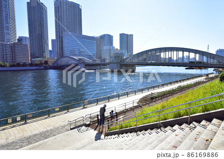 東京都隅田川の風景(勝鬨橋付近、2021年) 86169886