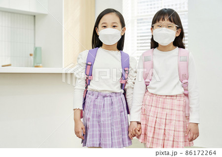 登校 マスク 子供 86172264