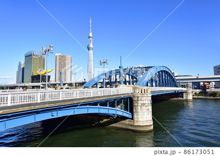 東京都　隅田川の駒形橋風景(2021年) 86173051