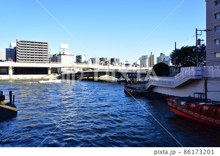 2021年、東京都　隅田川の風景 86173201