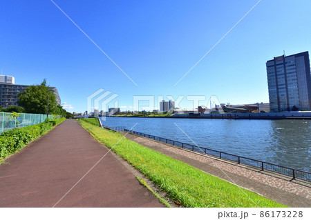 2021年、東京都　隅田川の風景 86173228