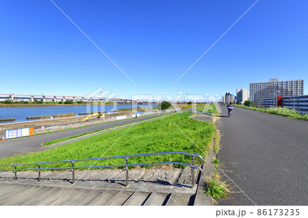 2021年、東京都　荒川の風景 86173235