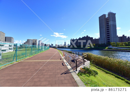 2021年、東京都　隅田川の風景 86173271