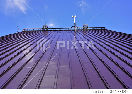 谷川岳のJR送電線管理小屋の屋根 86173842