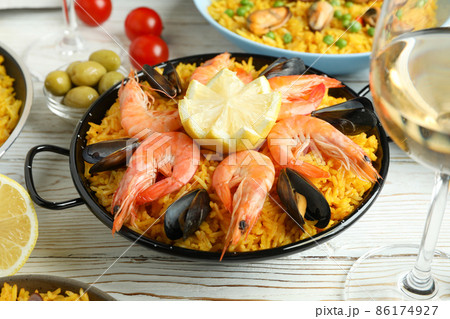 Concept of delicious food with Spanish Paella 86174927
